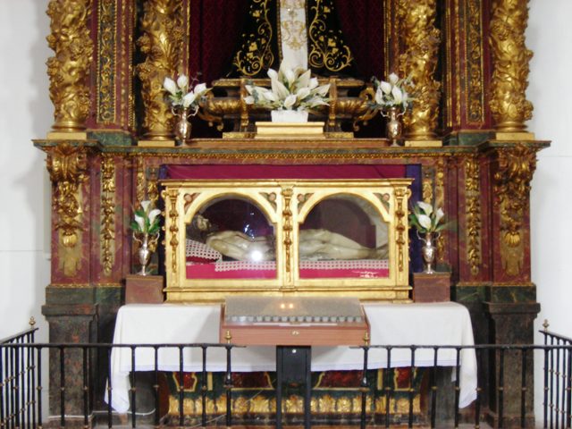 Traslado y restauración del Retablo de la Nuestra Señora de la  Soledad